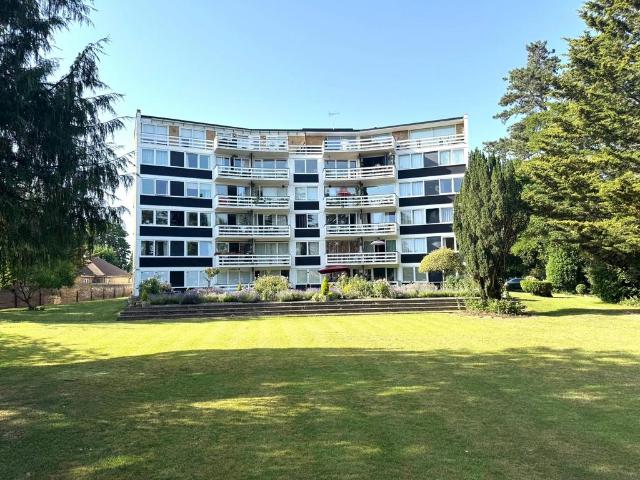 Flat for sale in Lower Halliford, Surrey