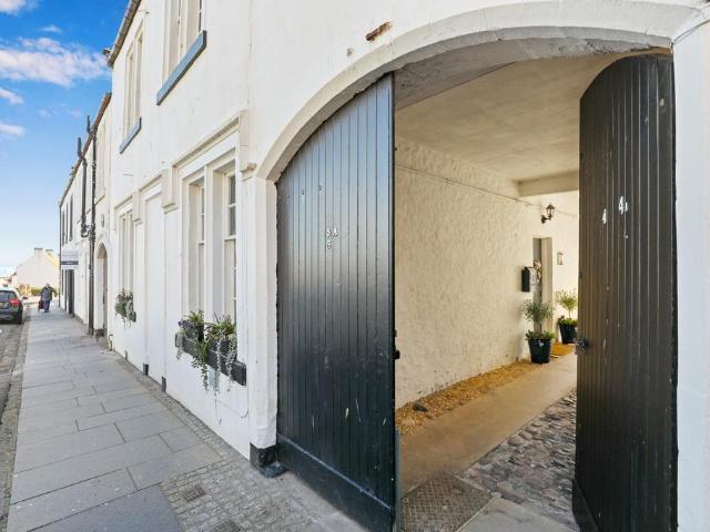 Flat for sale in Dunbar, Scotland