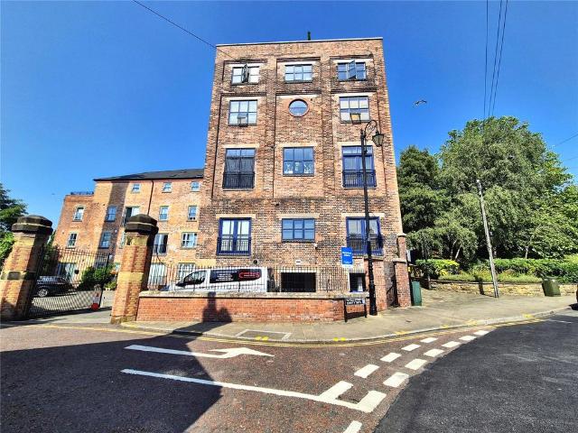 Flat for sale in Wrexham, Wales