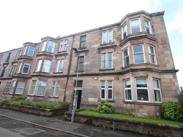 Flat for sale in Gourock, Scotland
