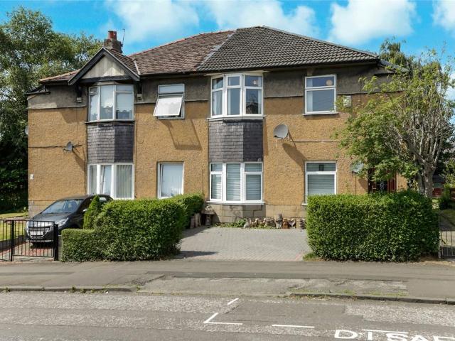 Flat for sale in Cardonald, Scotland