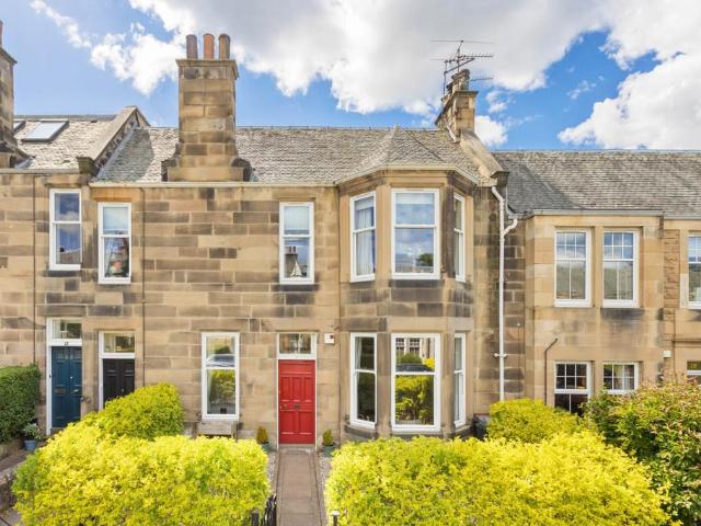 Flat for sale in Comiston, Scotland