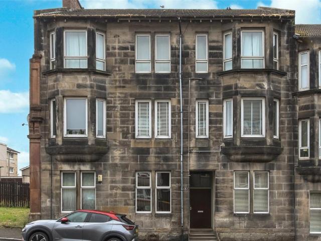Flat for sale in Airdrie, Scotland