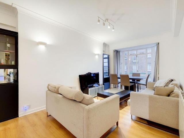 Flat for sale in City of Westminster, Greater London