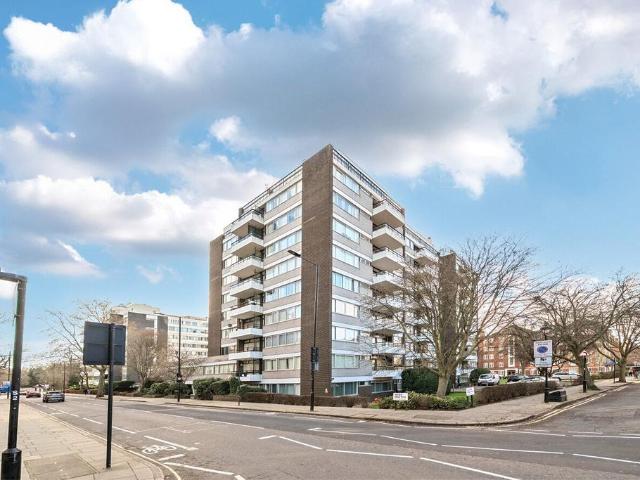 Flat for sale in St. John's Wood, Greater London