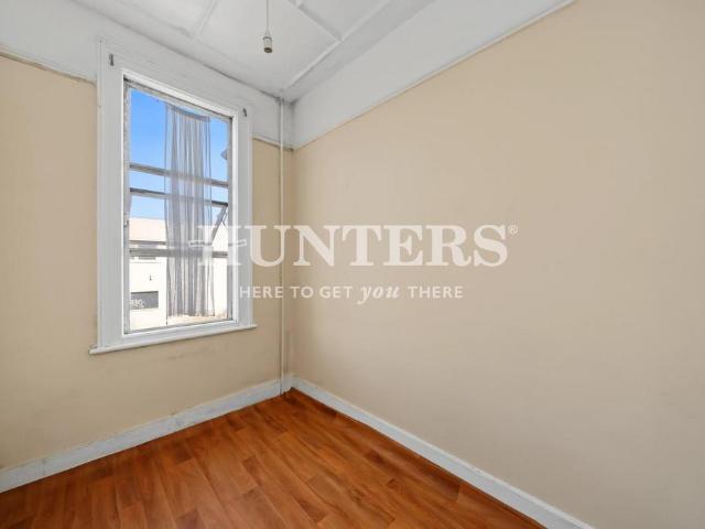 Flat for sale in Dollis Hill, Greater London
