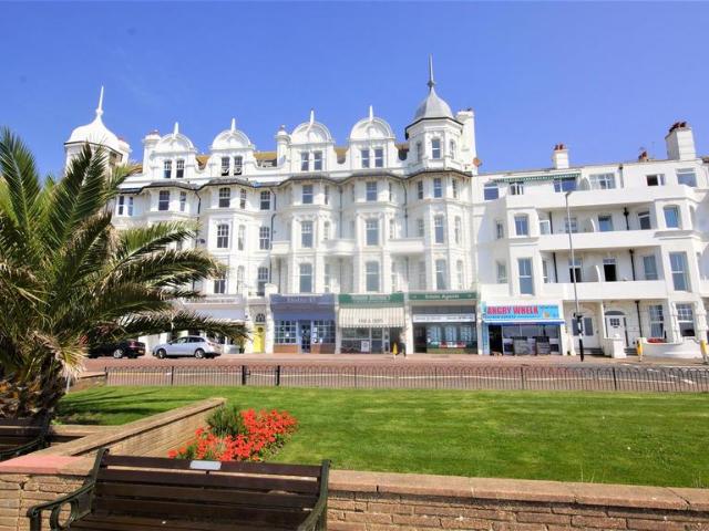 Flat for sale in Central, Heathlands