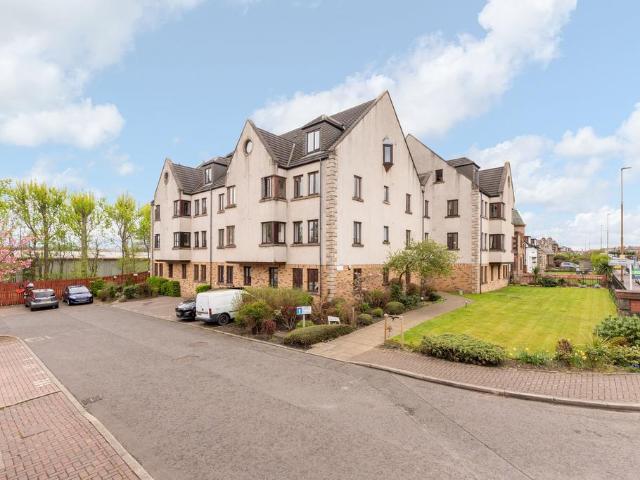 Flat for sale in Craigentinny, Scotland
