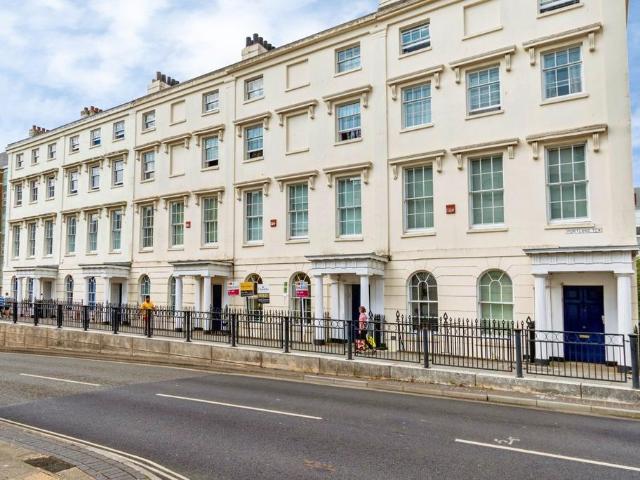 Flat for sale in The Polygon, City Of Southampton
