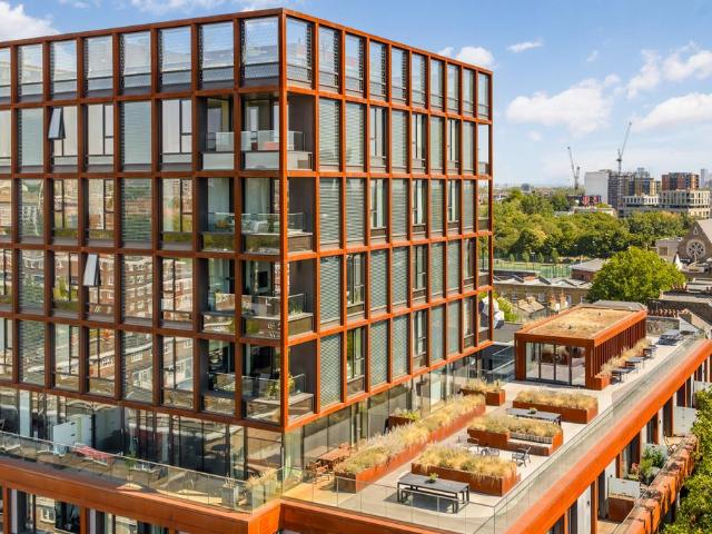 Flat for sale in Haggerston, Greater London