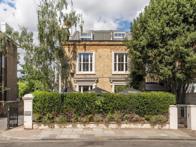 Flat for sale in Maida Vale, Greater London