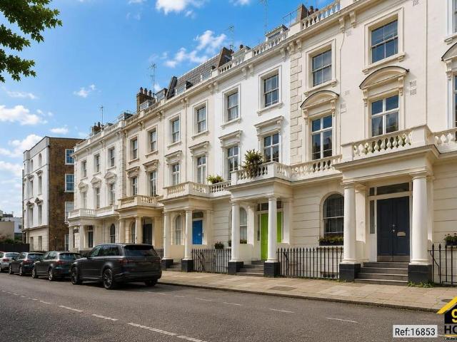 Flat for sale in Pimlico, Greater London