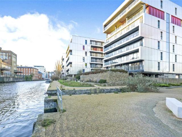 Flat for sale in Lakenham, East Bank