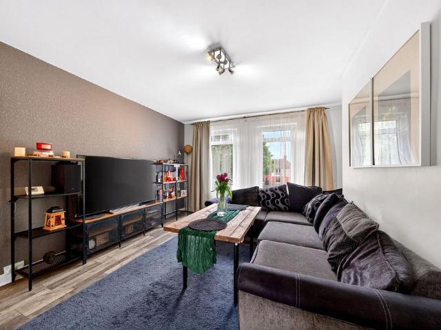 Flat for sale in Newtongrange, Scotland