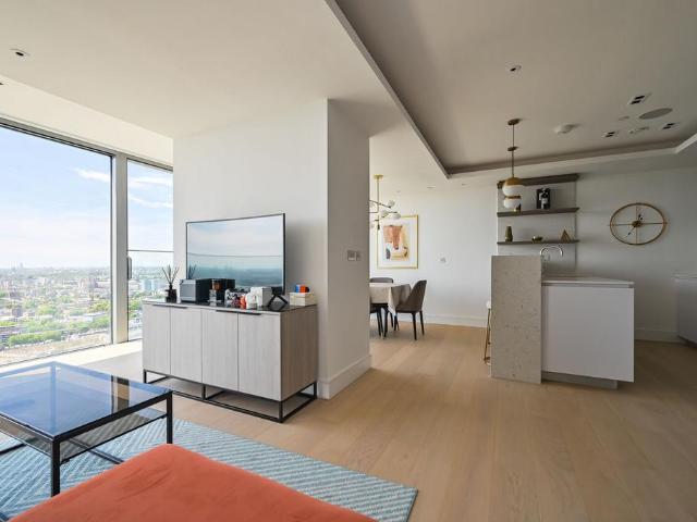 Flat for sale in Finsbury, Greater London