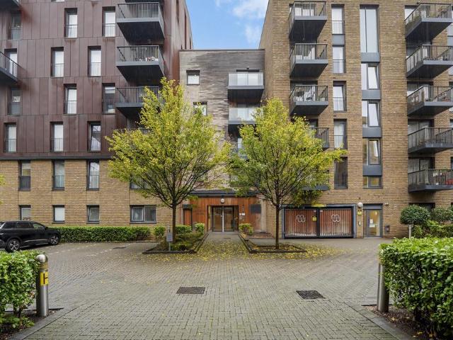 Flat for sale in London Borough of Lewisham, Greater London