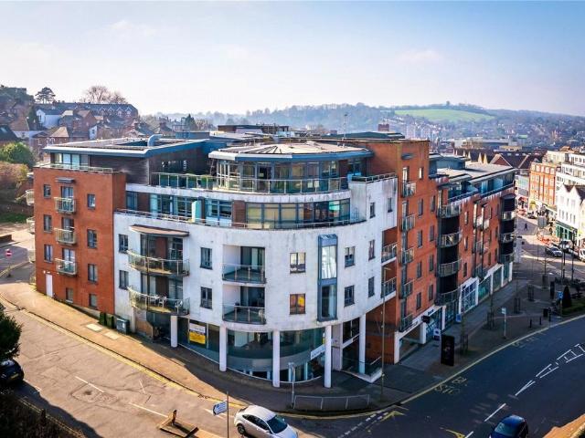 Flat for sale in Charlotteville, Westborough