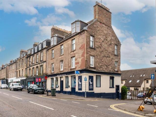 Flat for sale in Bridgend, Moneydie