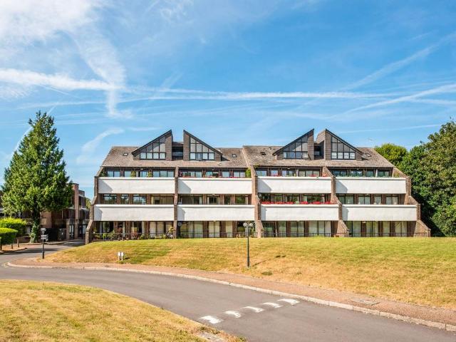 Flat for sale in Chichester, Littlecote