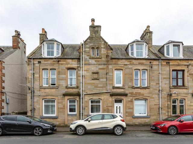 Flat for sale in Galashiels, Scotland