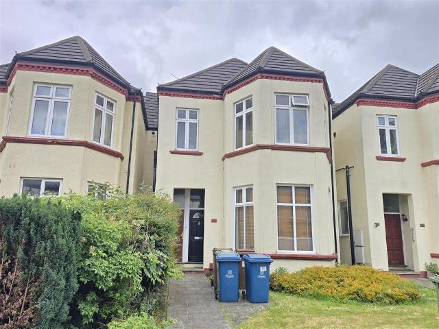 Flat for sale in Kenton, Greater London