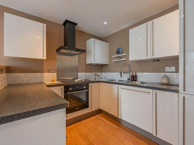 Flat for sale in London Borough of Newham, Greater London
