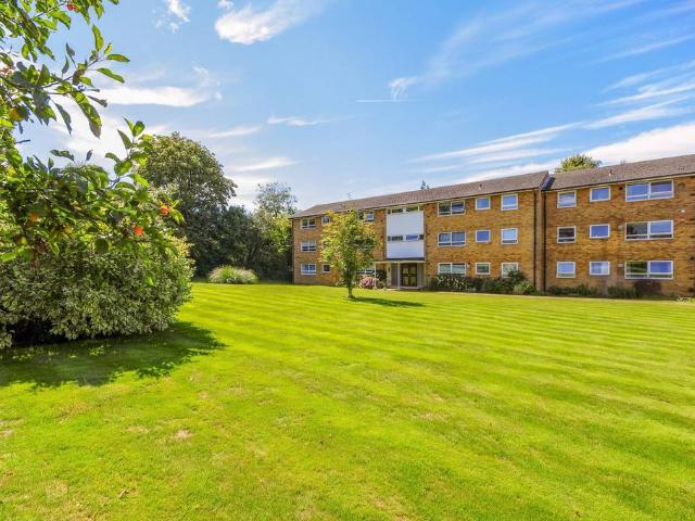 Flat for sale in Abbotswood, Westborough