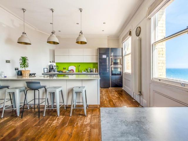 Flat for sale in Aldrington