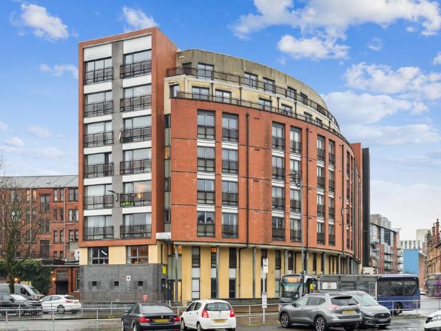 Flat for sale in Merchant City, Scotland
