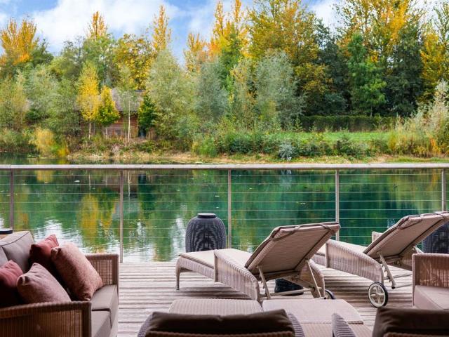 Flat for sale in Kempsford, Fossebridge