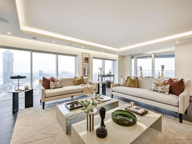 Flat for sale in Greater London