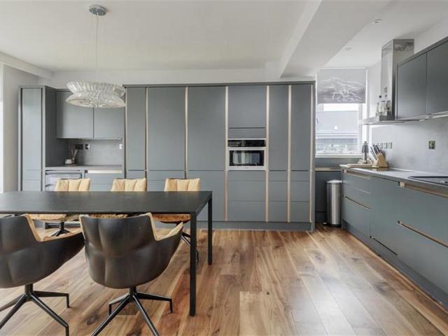 Flat for sale in Mayfair, Greater London