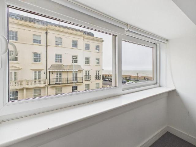 Flat for sale in West Worthing, Worthing