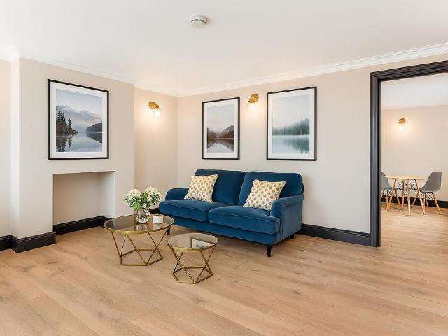 Flat for sale in West Kensington, Greater London