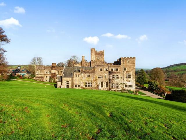 Flat for sale in Strode, Devon
