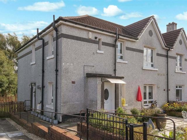 Flat for sale in Hogganfield, Scotland