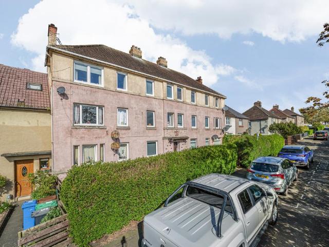 Flat for sale in Peasehill, Scotland