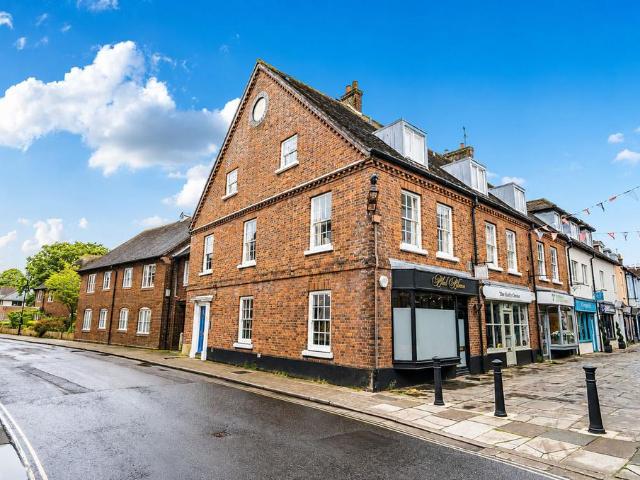 Flat for sale in Chichester, Littlecote