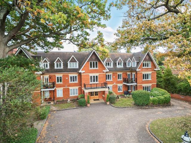 Flat for sale in Whiteley Village, Blackhills