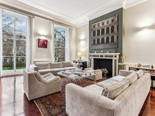 Flat for sale in Marylebone, Greater London