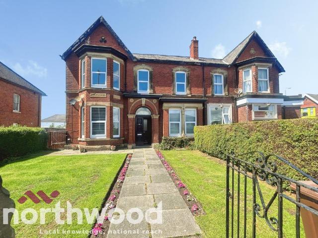 Flat for sale in Meols Cop, Southport