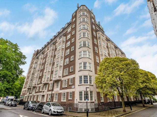 Flat for sale in Marylebone, Greater London