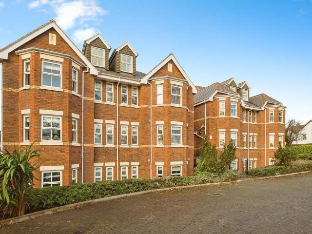 Flat for sale in Hoole, Two Mills
