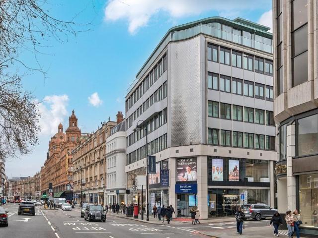 Flat for sale in Chelsea, Greater London