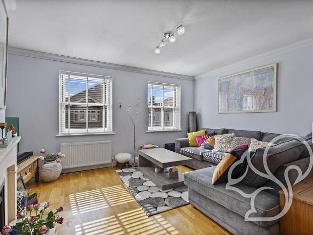 Flat for sale in Fordham Heath, Essex
