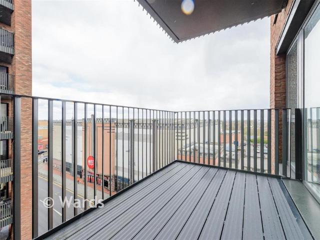 Flat for sale in Barnehurst, Greater London