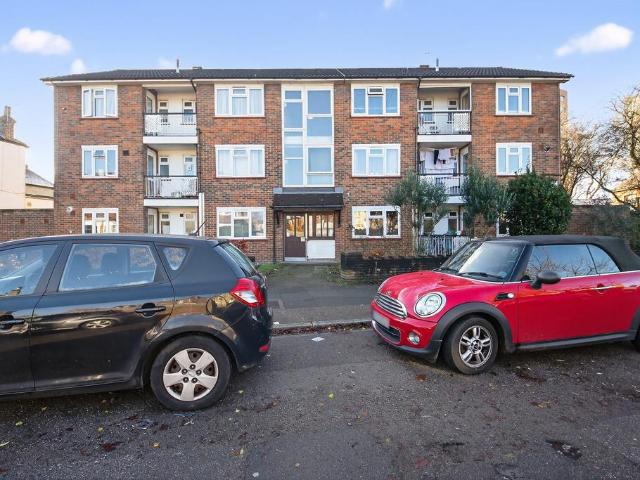 Flat for sale in Finchley, Isle Of Man