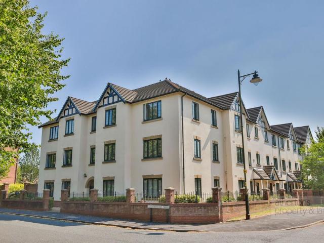 Flat for sale in Calderstones, Paradise