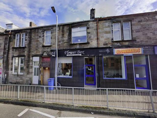 Flat for sale in Hamilton, Scotland