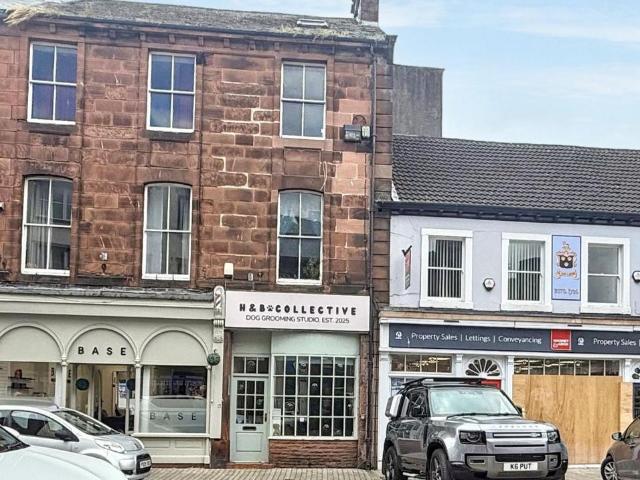 Flat for sale in Fell Lane